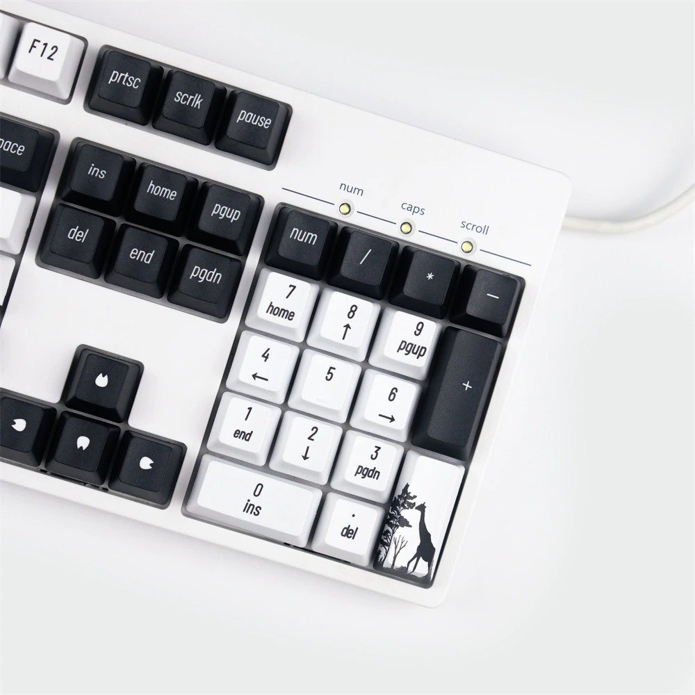 Forest-Themed Giraffe Keycaps Set in Black and White for Nature Lovers